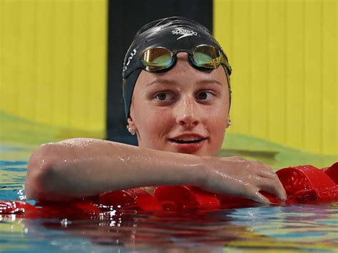 Canadian swimmer McIntosh sets women’s world record in 400 metre freestyle
